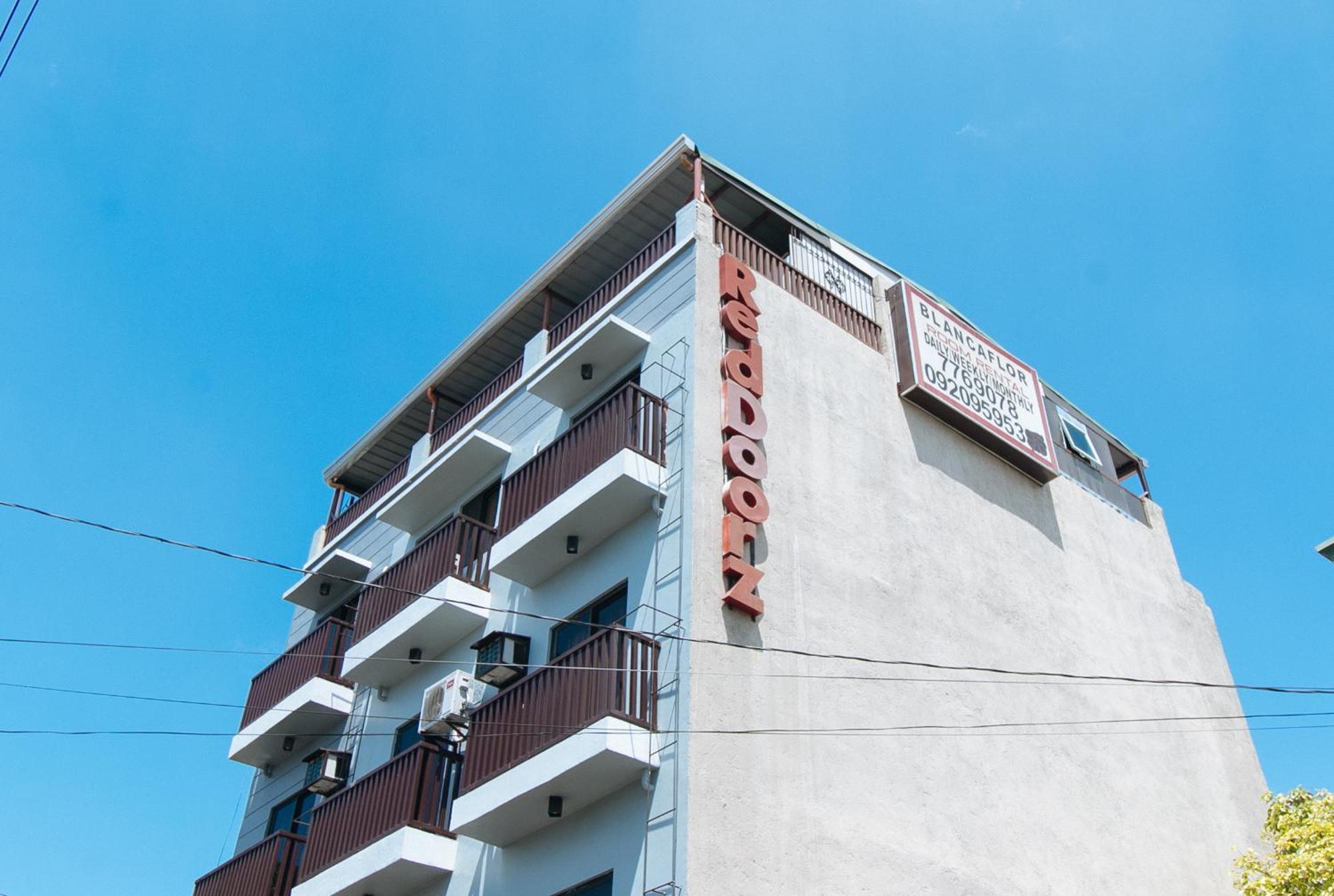 Hotel RedDoorz near NAIA Terminal 1 Paranaque City Exterior foto