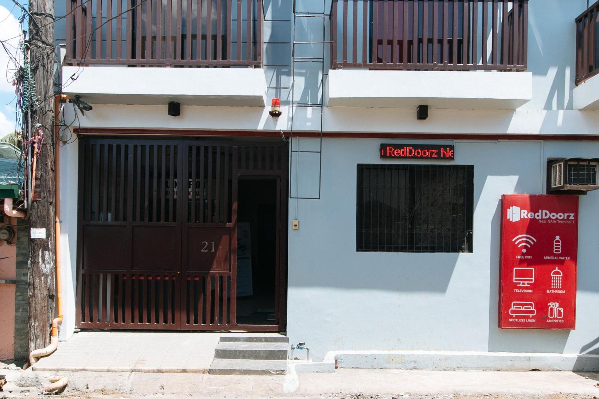 Hotel RedDoorz near NAIA Terminal 1 Paranaque City Exterior foto